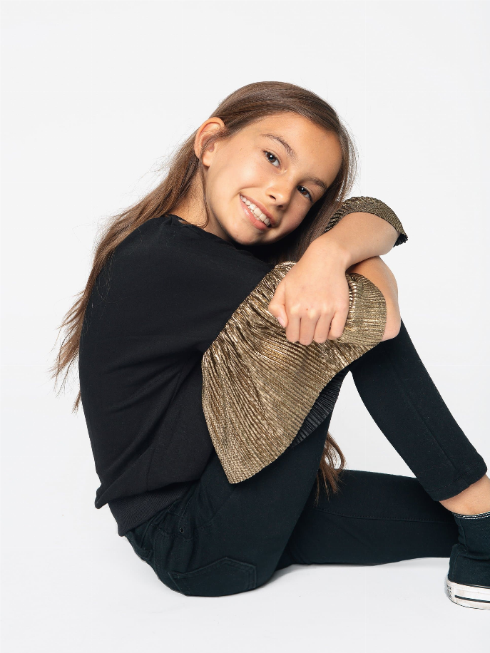 Cozy Sweatshirt Ft Bodre Peated Foil Sleeves Little Mass
