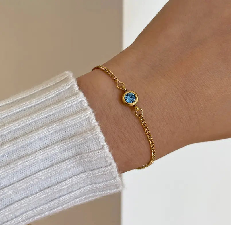 DELILAH GOLD DAINTY BLUE TOPAZ BIRTHSTONE BRACELET - DECEMBER Mai Desiree