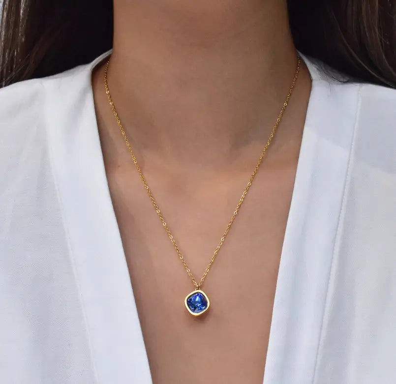 DESIREE SAPPHIRE BIRTHSTONE PENDANT NECKALCE - SEPTEMBER Mai Desiree
