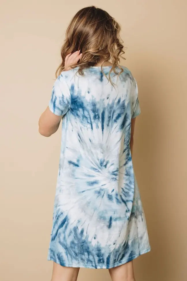 Dani Tie-dye T-shirt Mini Dress Stay Warm in Style