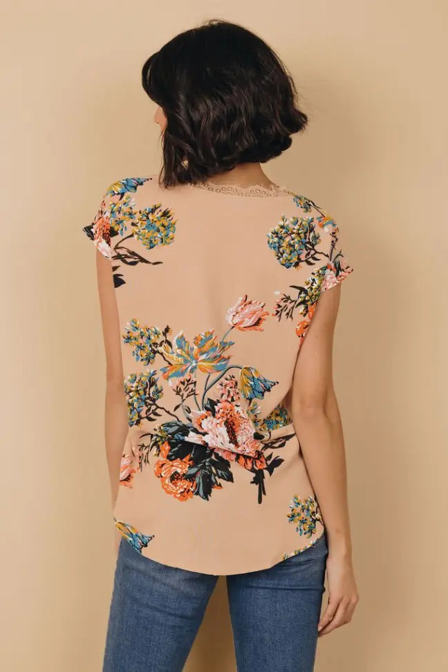 Different Outlook Printed Top Stay Warm in Style