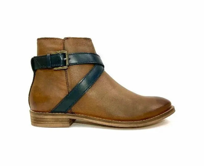 Elena Flat Ankle Boot Oobash