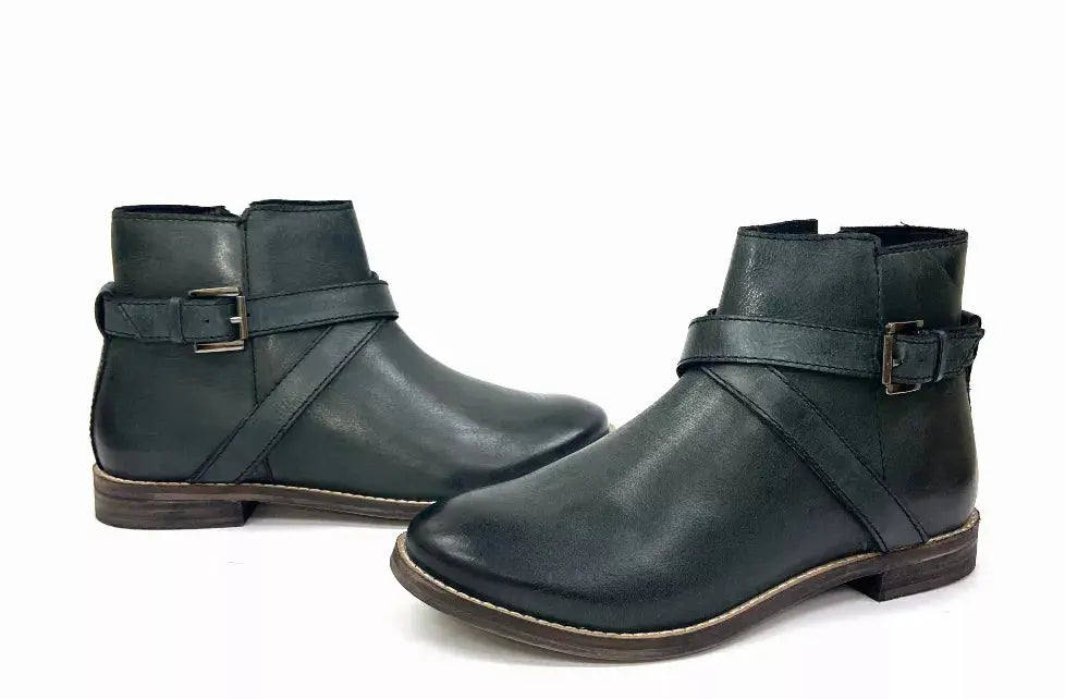 Elena Flat Ankle Boot Oobash