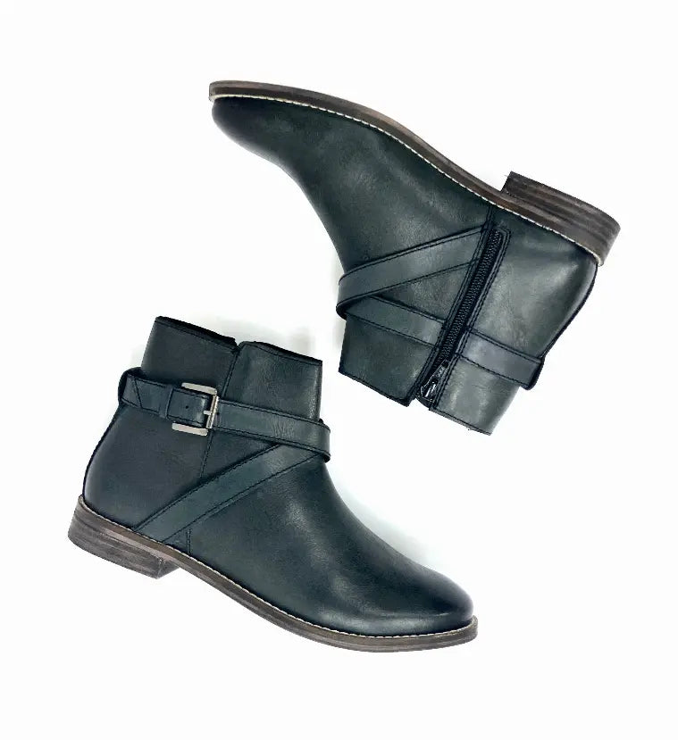Elena Flat Ankle Boot Oobash