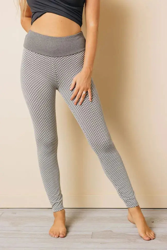 Ellie Butt Lifting Yoga Gym Leggings Stay Warm in Style
