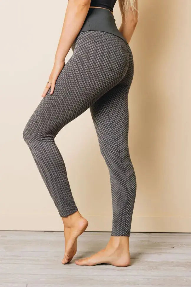 Ellie Butt Lifting Yoga Gym Leggings Stay Warm in Style