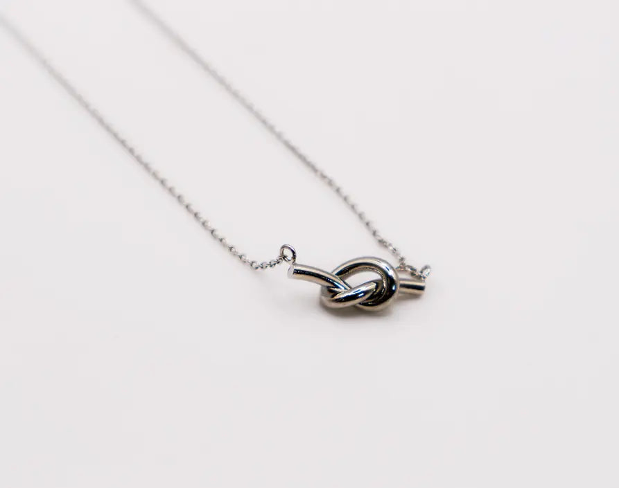 Eternal Knot Silver Necklace Maskup Corporation