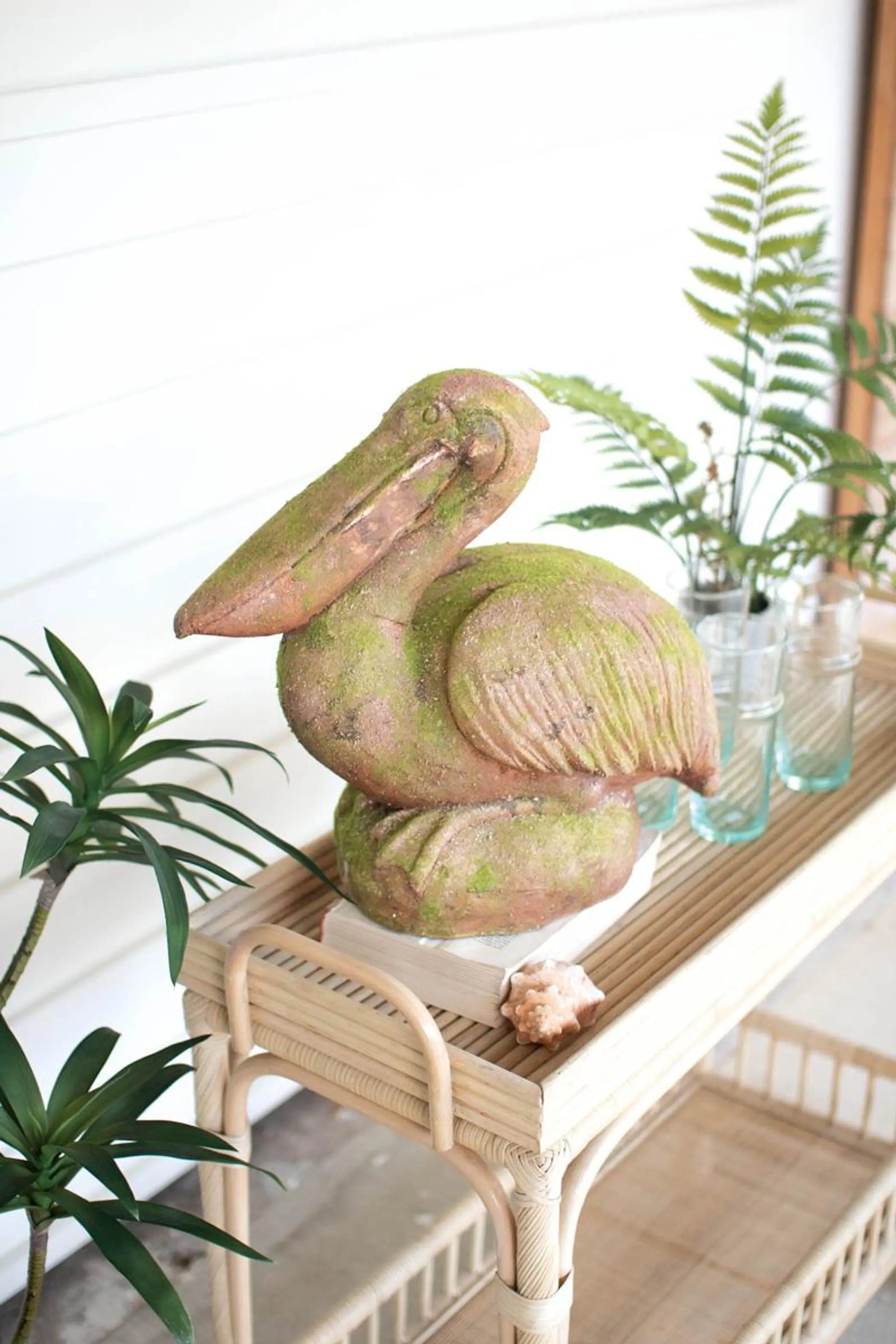 FAUX CONCRETE PELICAN Kalalou