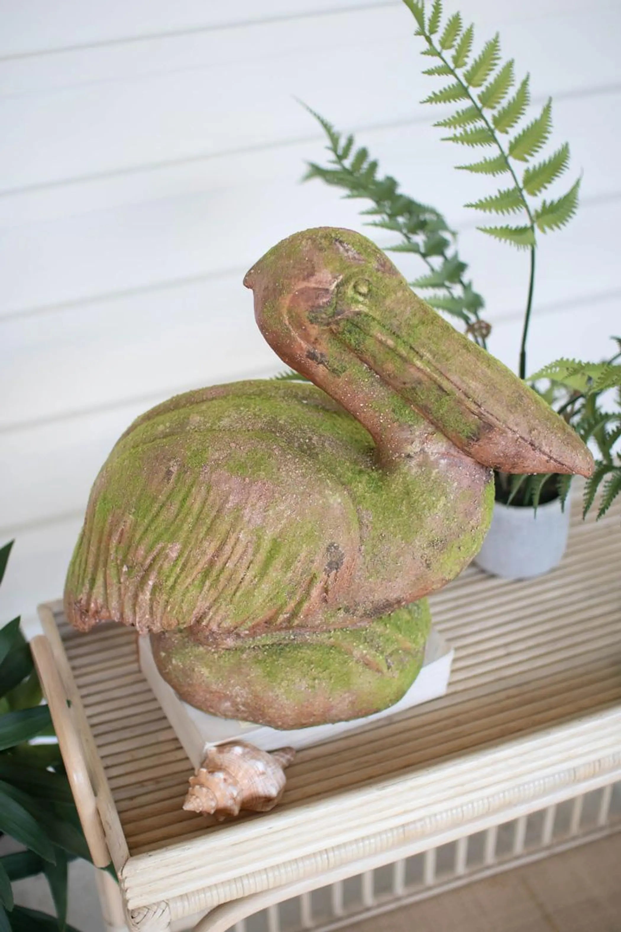 FAUX CONCRETE PELICAN Kalalou