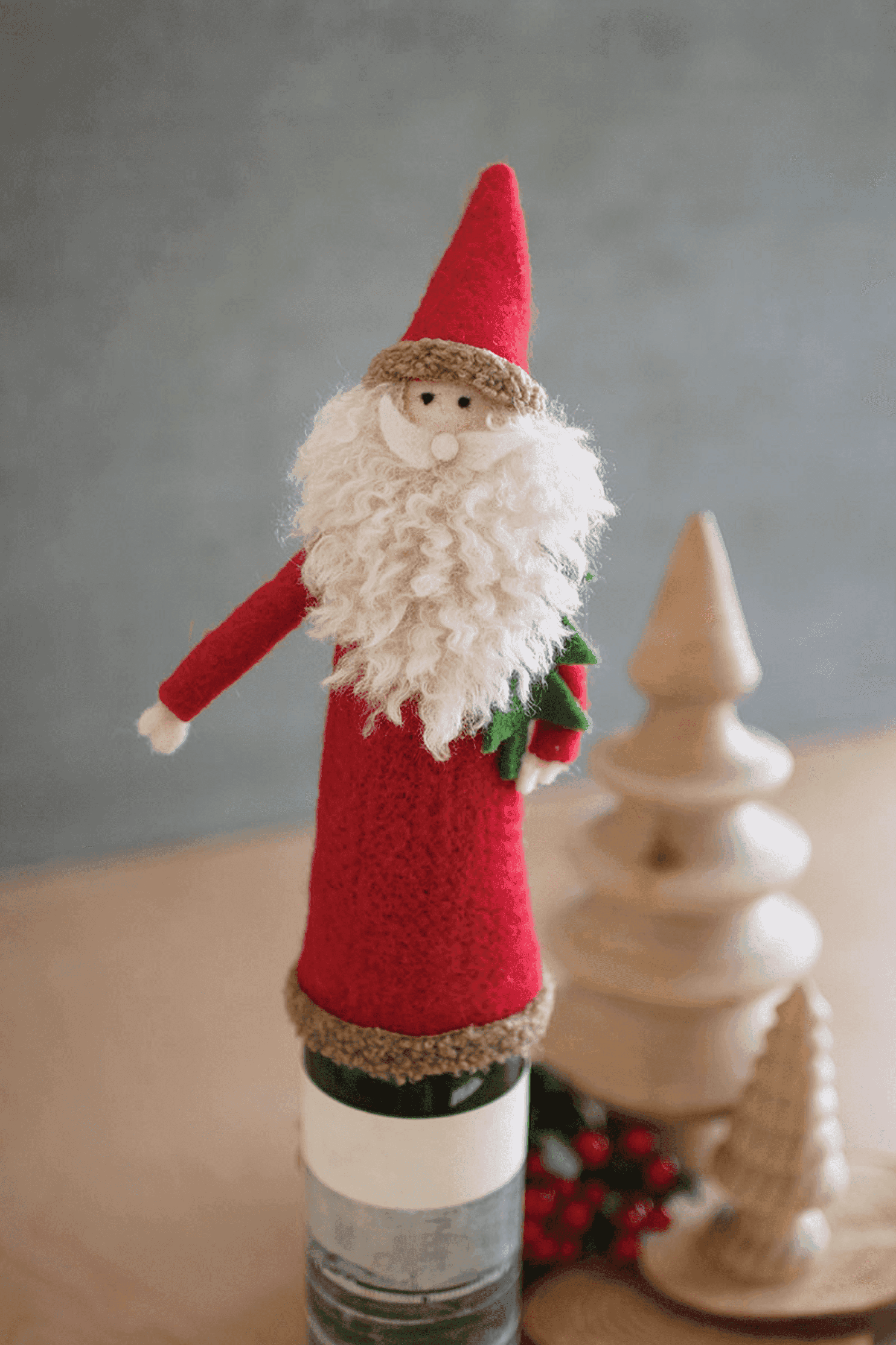 FELT SANTA WINE TOPPER Kalalou