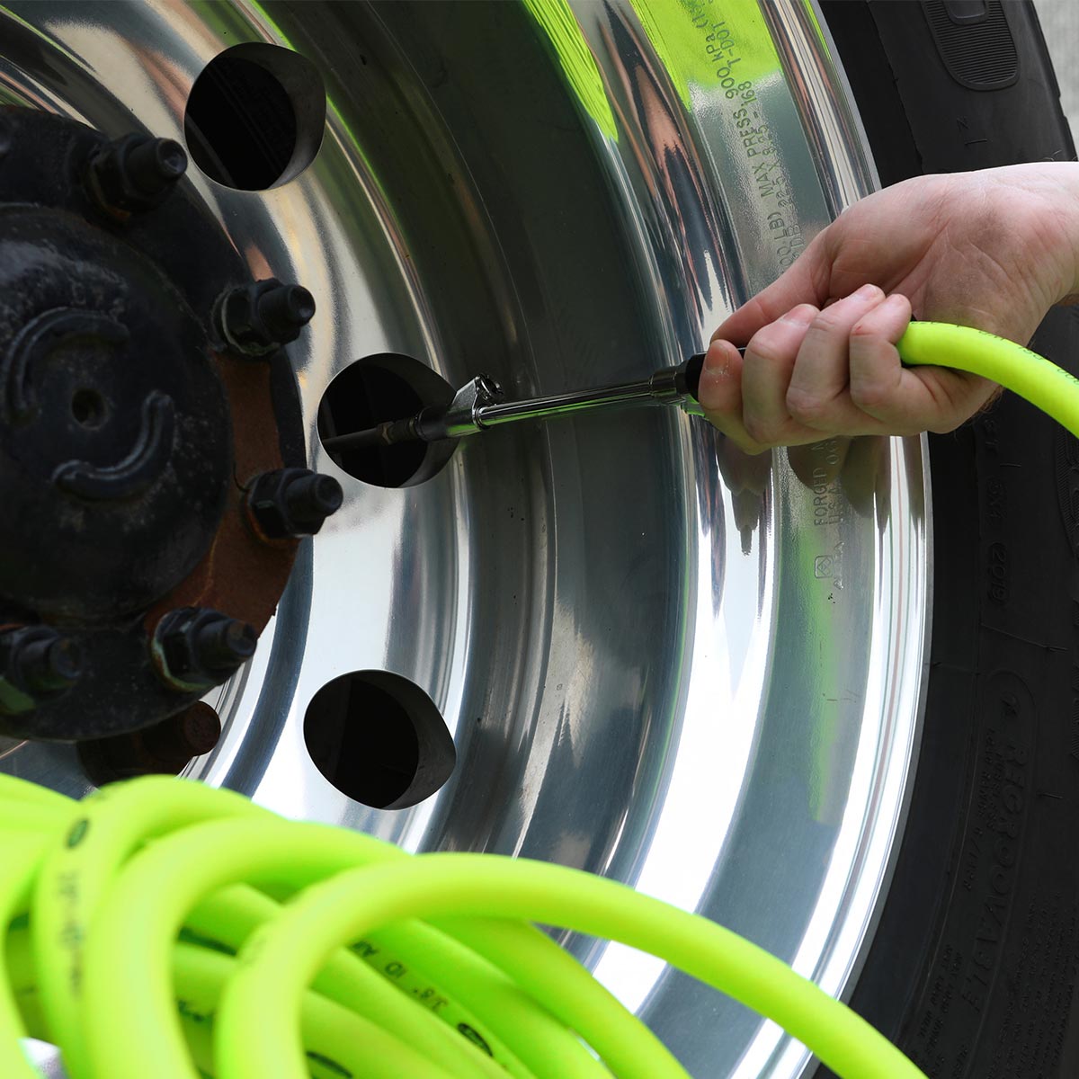 Flexzilla Heavy Duty Light Weight Truck Tire Inflator Kit With 3/8" X 50' Hose FLEXZILLA