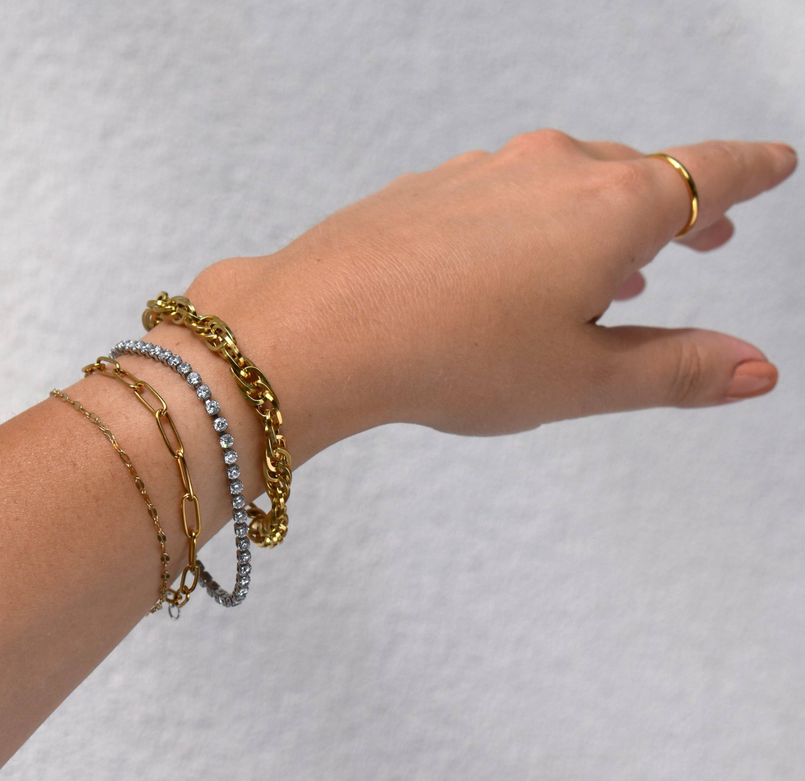 GEMMA GOLD CHUKY ROPE CHAIN BRACELET Mai Desiree