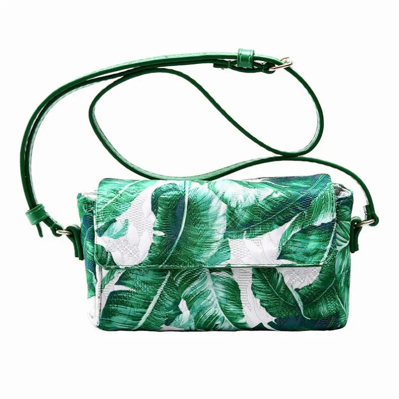 Girls Banana Leaf Purse Cocus Pocus
