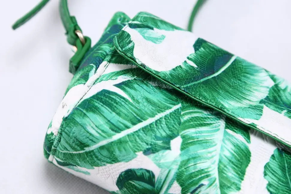 Girls Banana Leaf Purse Cocus Pocus