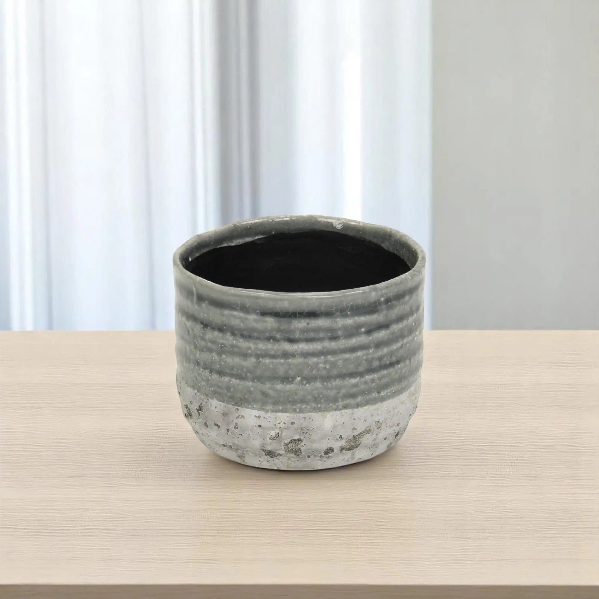 Gray Ceramic 36 Ounce Two Toned Round Distressed Pot Planter GreatEagleInc