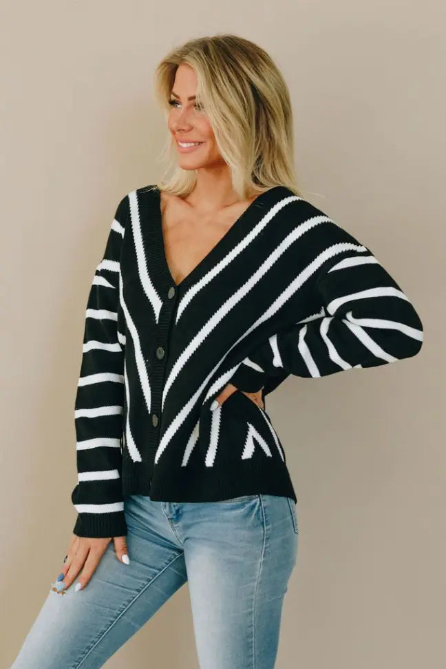 Hannah Button Up Cardi Sweater Stay Warm in Style