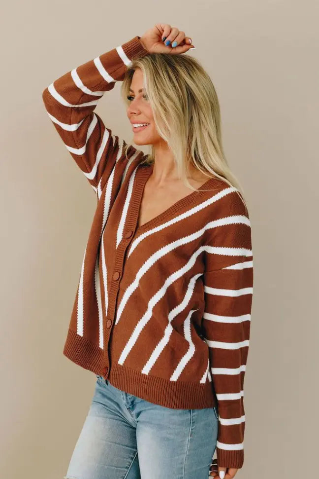 Hannah Button Up Cardi Sweater Stay Warm in Style
