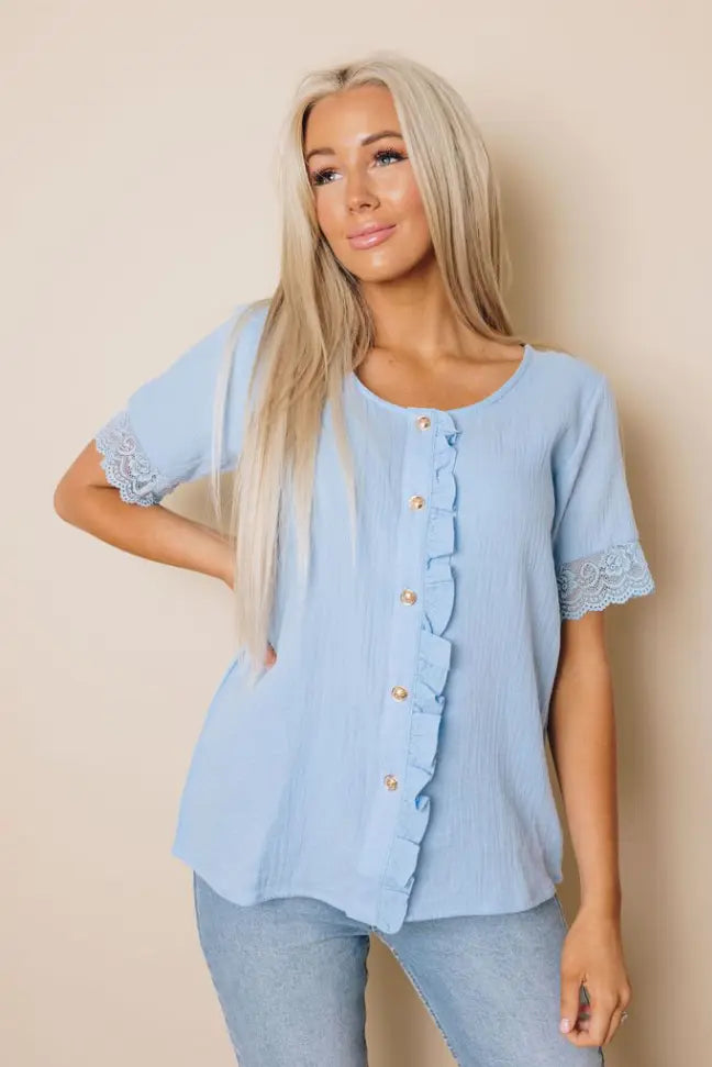 Harvey Ruffle Shirt Stay Warm in Style