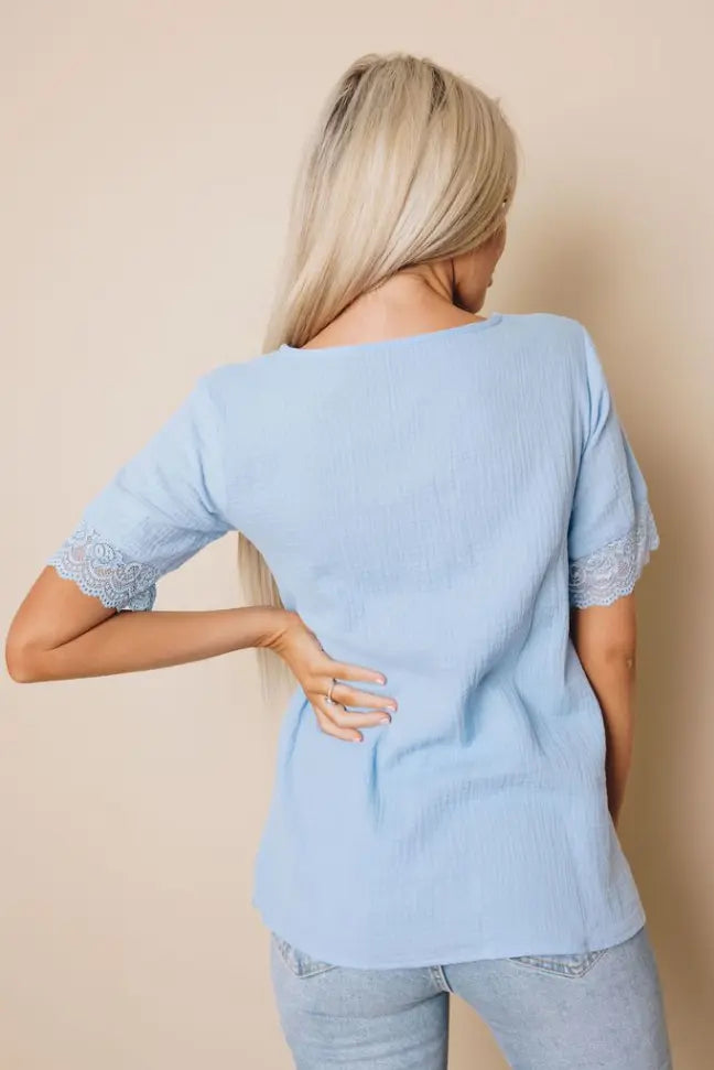 Harvey Ruffle Shirt Stay Warm in Style