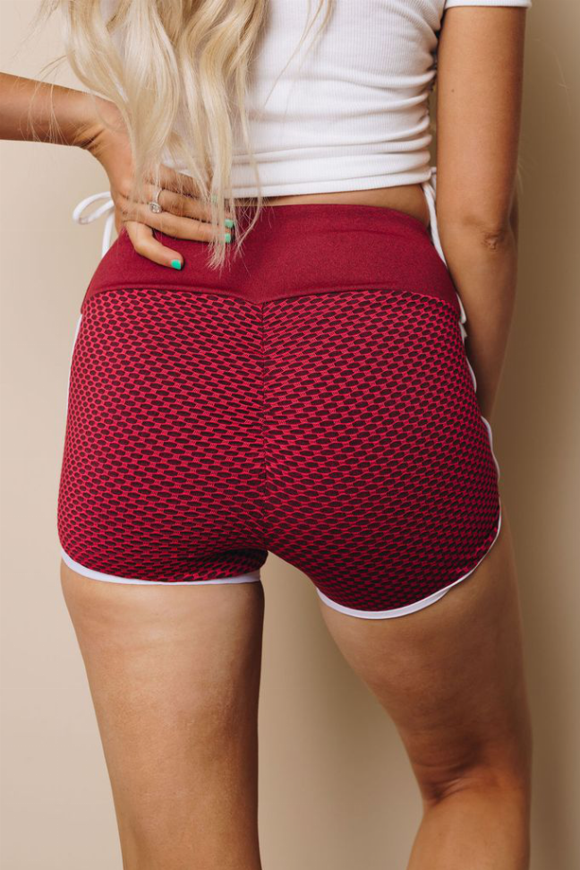 Honeycomb Yoga Shorts Stay Warm in Style
