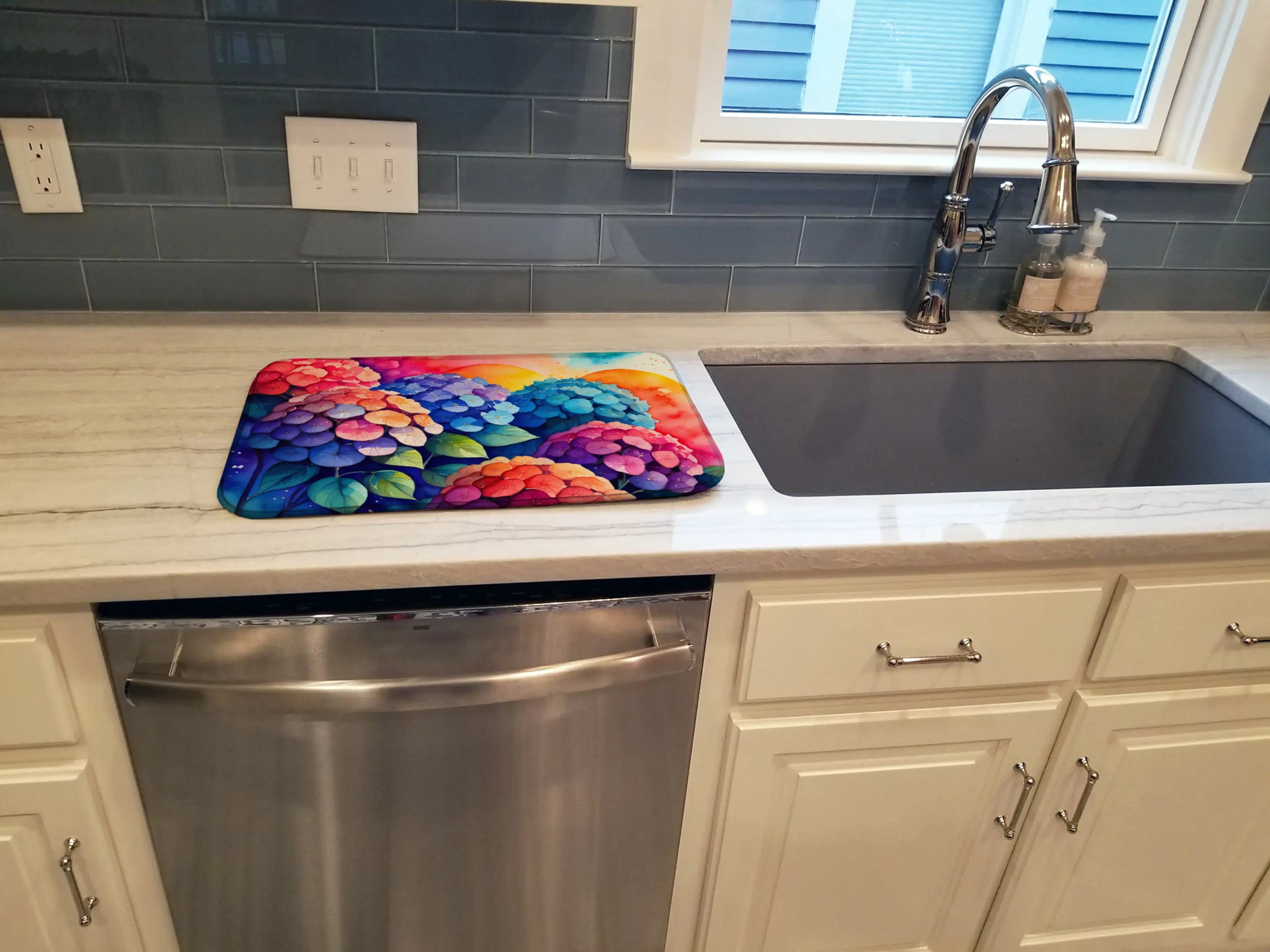 Hydrangeas in Color Dish Drying Mat Caroline's Treasures