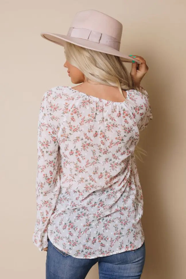 Isa Floral Blouse Stay Warm in Style