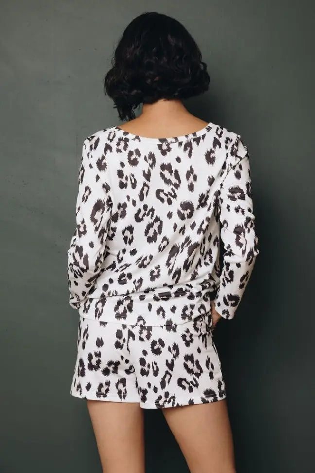 Jasmine Leopard Loungwear Set Stay Warm in Style