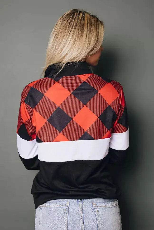 Jenny Plaid Long Sleeve Pullover Stay Warm in Style