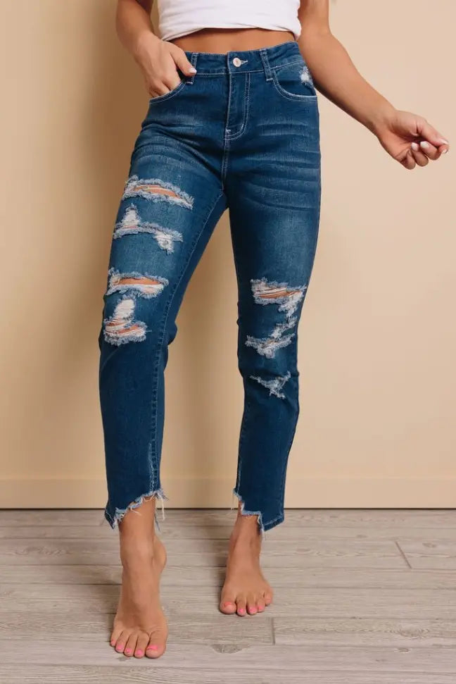 Jona High Waist Ripped Jeans Stay Warm in Style
