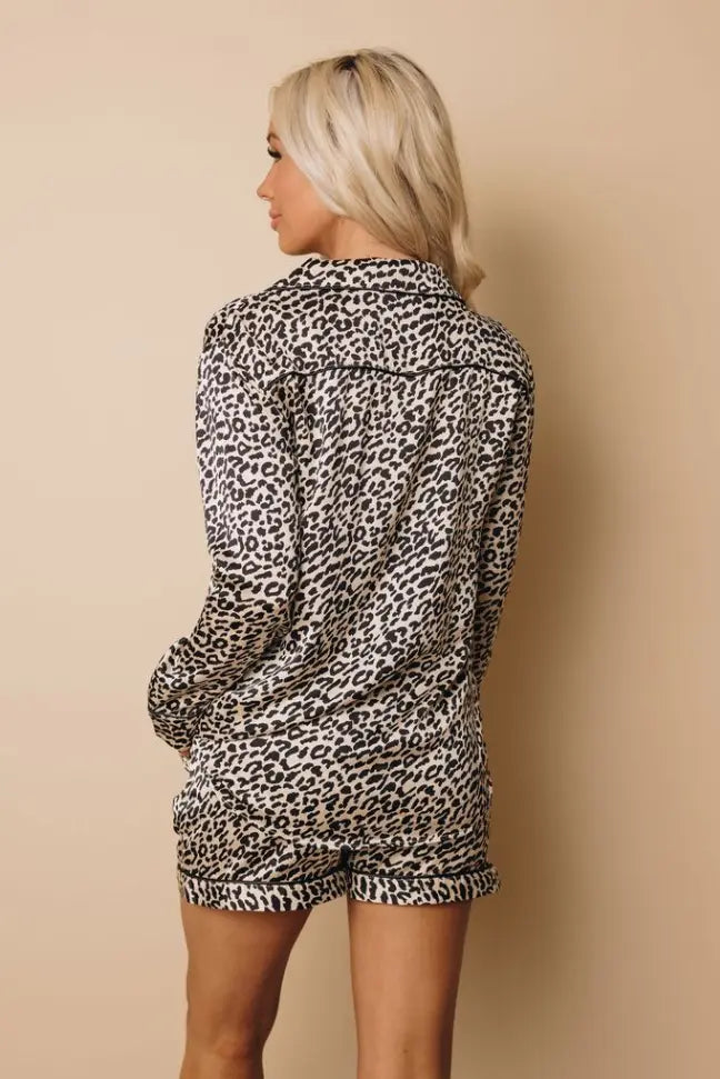 Kardash Leopard Lounge Set Stay Warm in Style