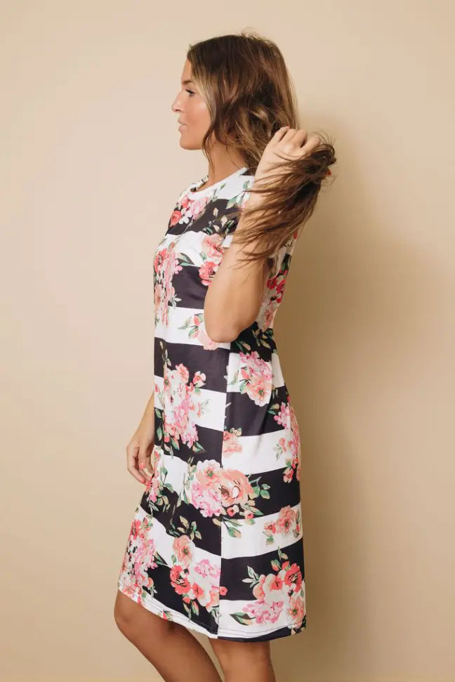 Kaylin Short Sleeved T-shirt Mini Dress Stay Warm in Style