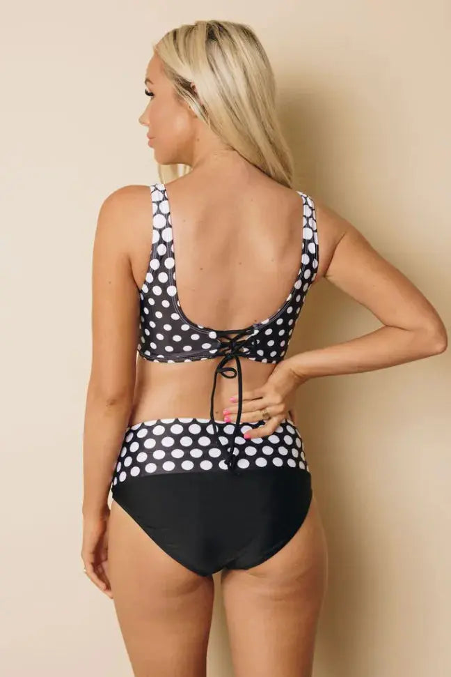 Lace-up Back Bikini Stay Warm in Style