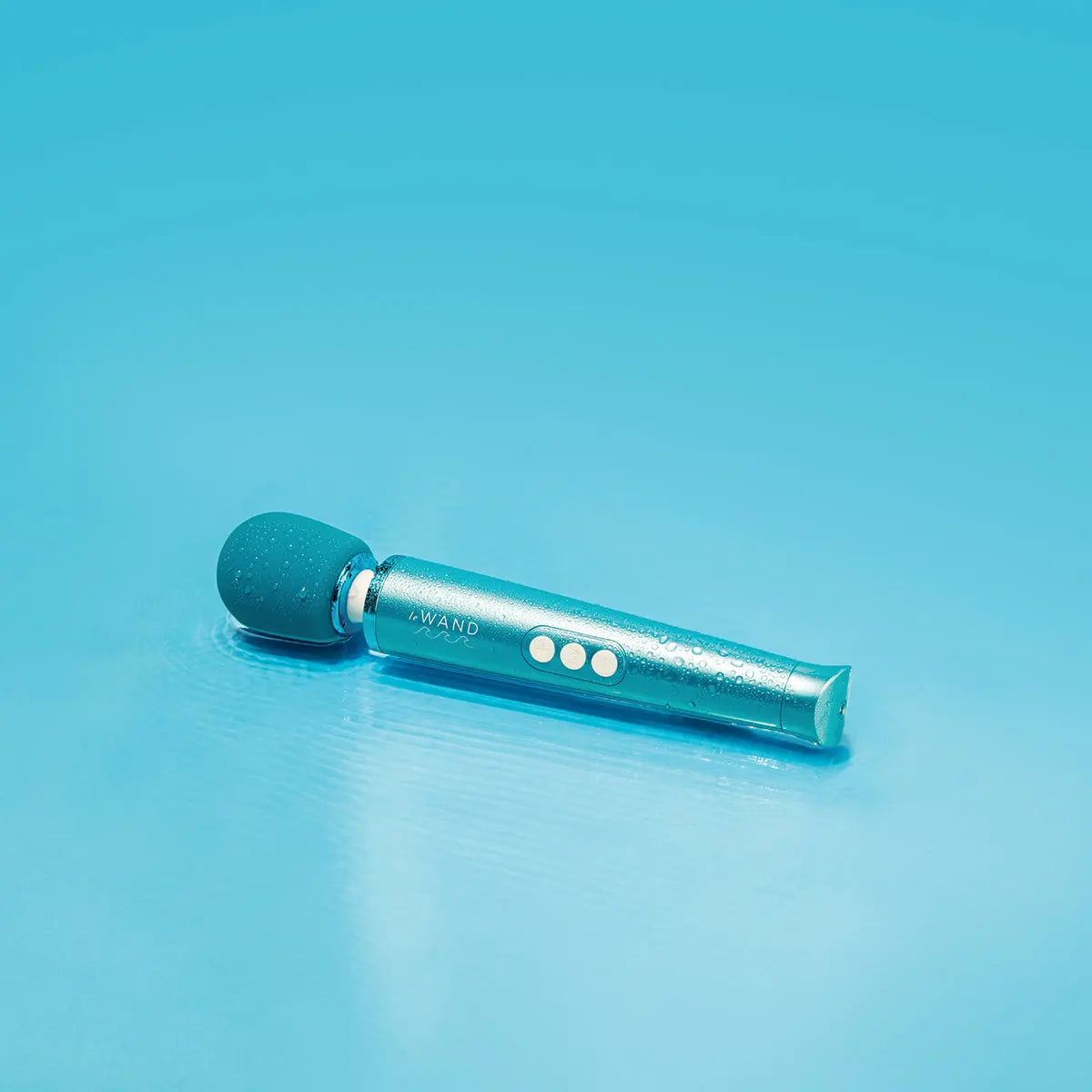 Le Wand Dive Submersible Massager Le Wand