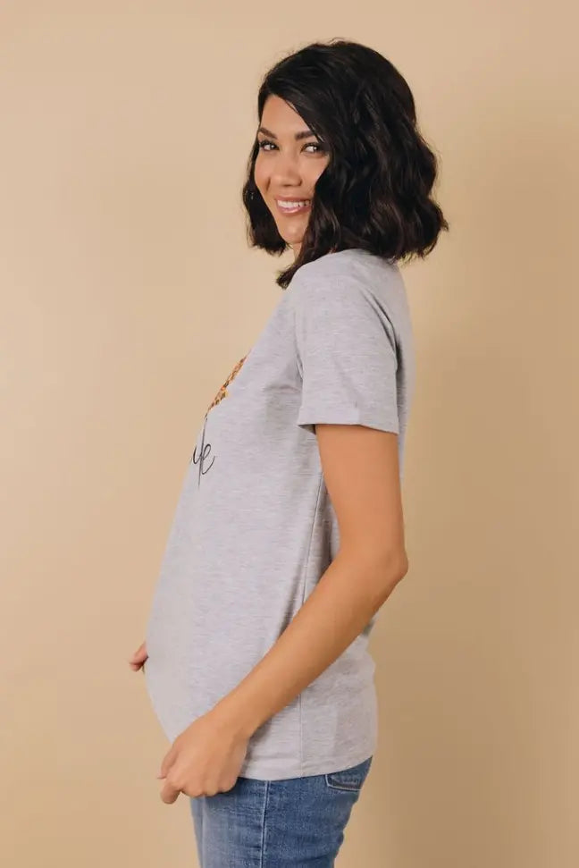 Leopard Printed Mom Tee Stay Warm in Style