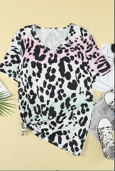 Leopard V-Neck Plus Size Top Stay Warm in Style