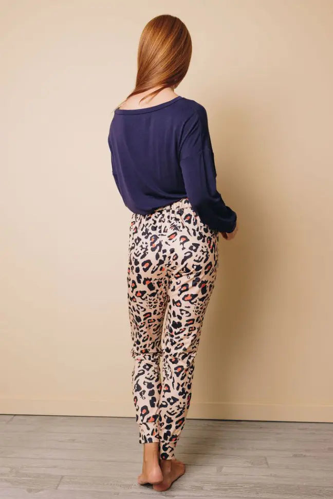Let Me Lounge Leopard Set Stay Warm in Style