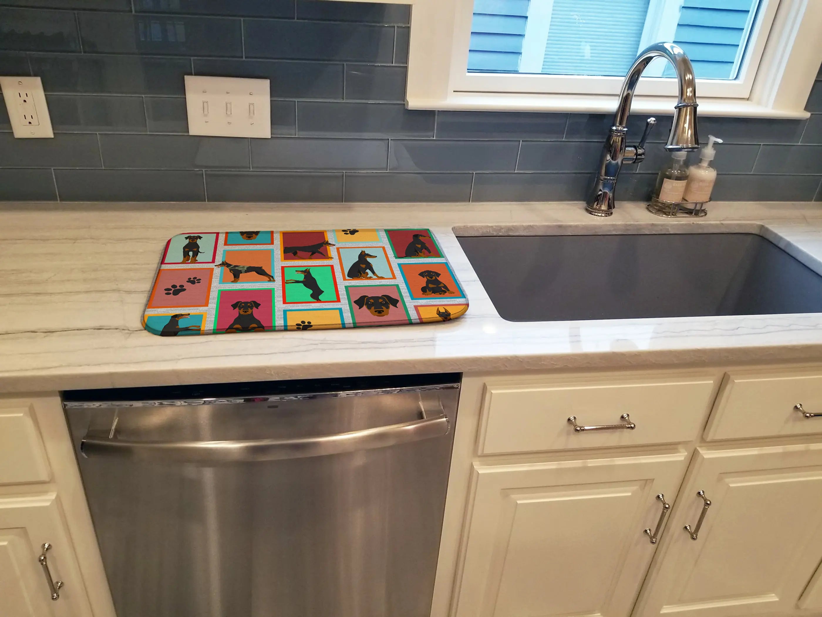 Lots of Doberman Pinscher Dish Drying Mat Caroline's Treasures