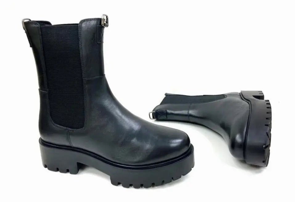 Luna Black Mid-calf Chelsea Oobash