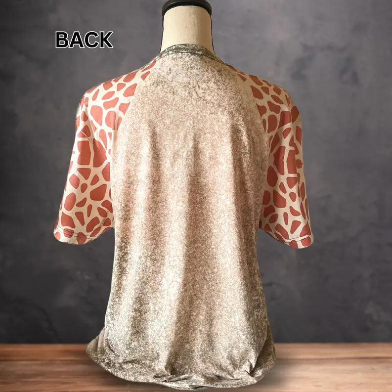 MOMS TURN TO WINE | Animal Print Sleeves T-Shirt Rebelle Tree