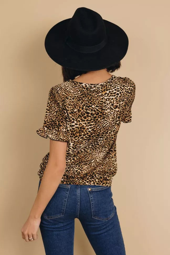 Mama Leopard Tee Stay Warm in Style