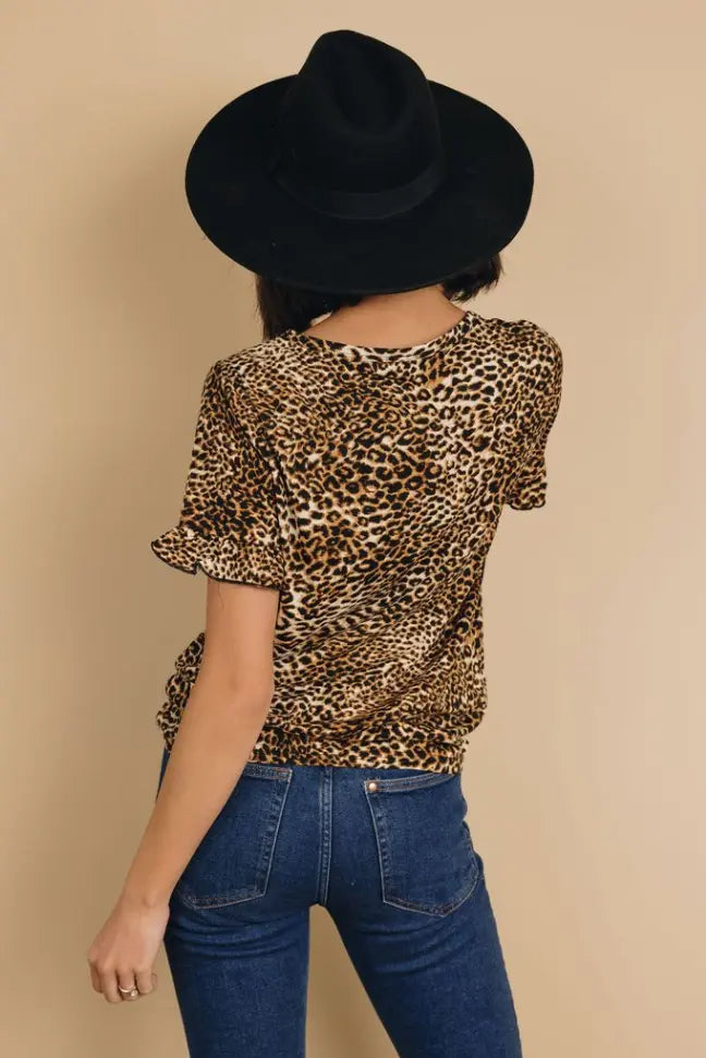 Mama Leopard Tee Stay Warm in Style