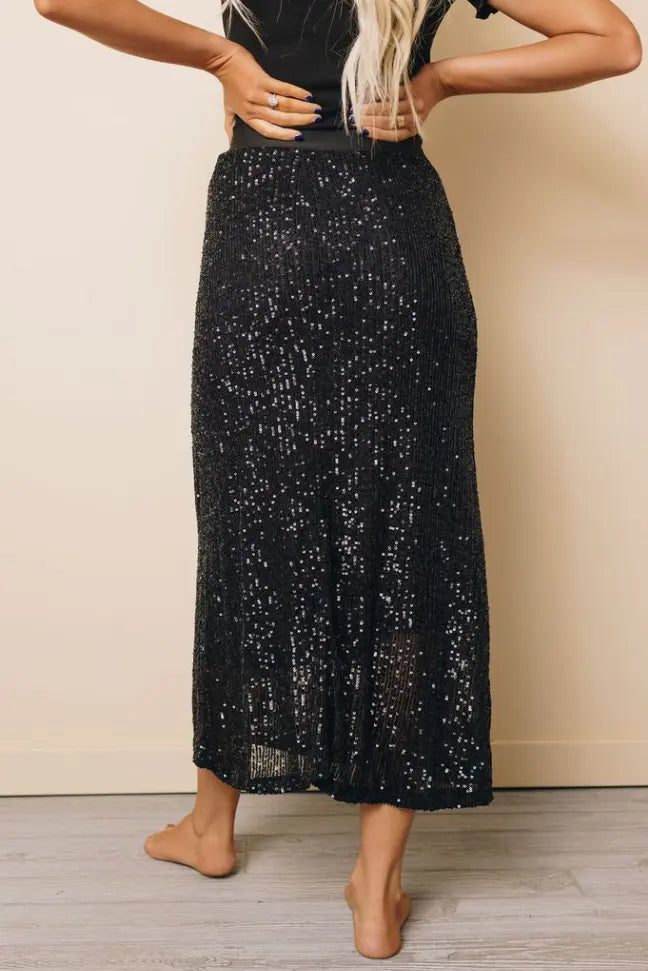Maren Sequin High Waist Mid Skirt Stay Warm in Style