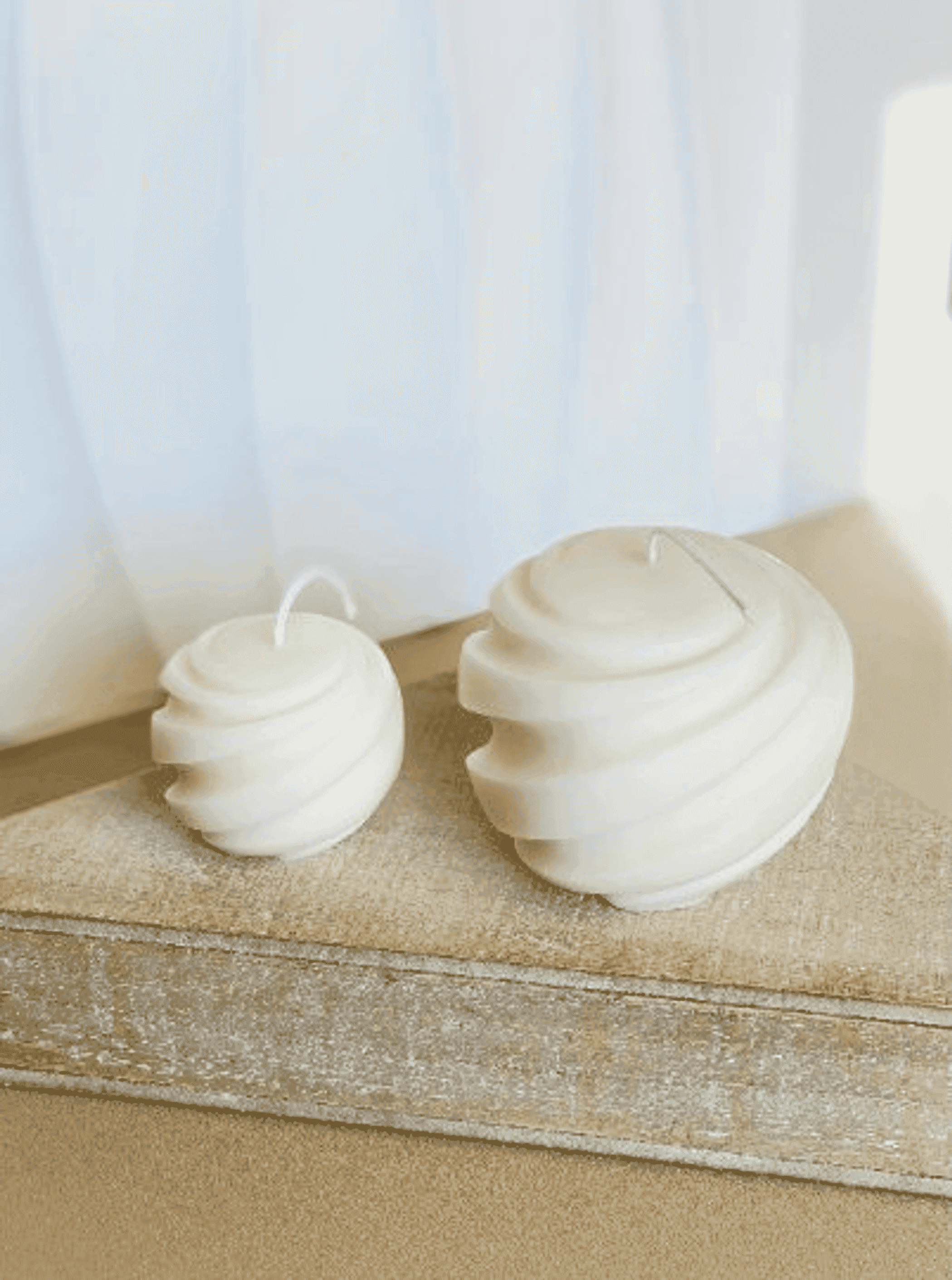 Minimalist Swirl Candle AmberLane