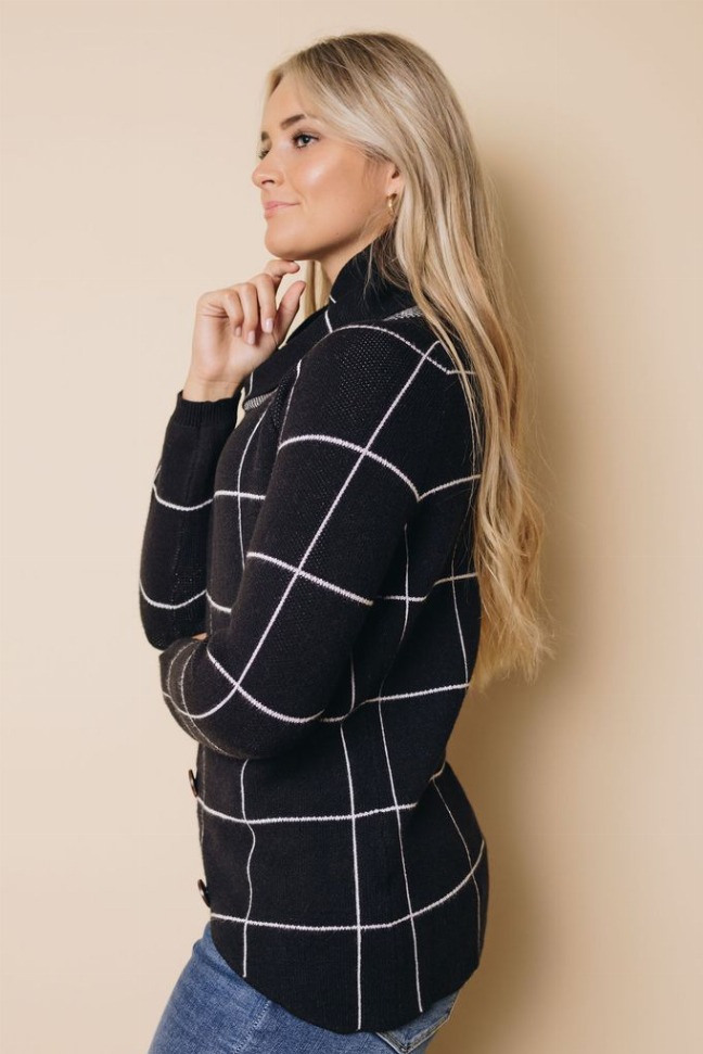 Mix It Up Plaid Turtleneck Stay Warm in Style