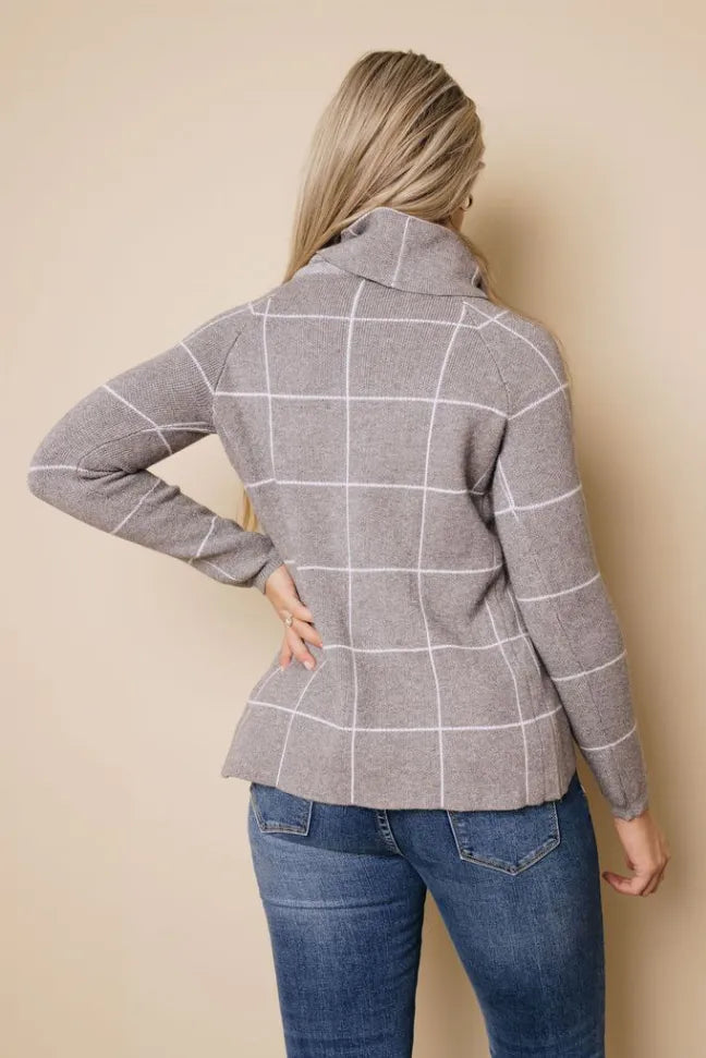 Mix It Up Plaid Turtleneck Stay Warm in Style