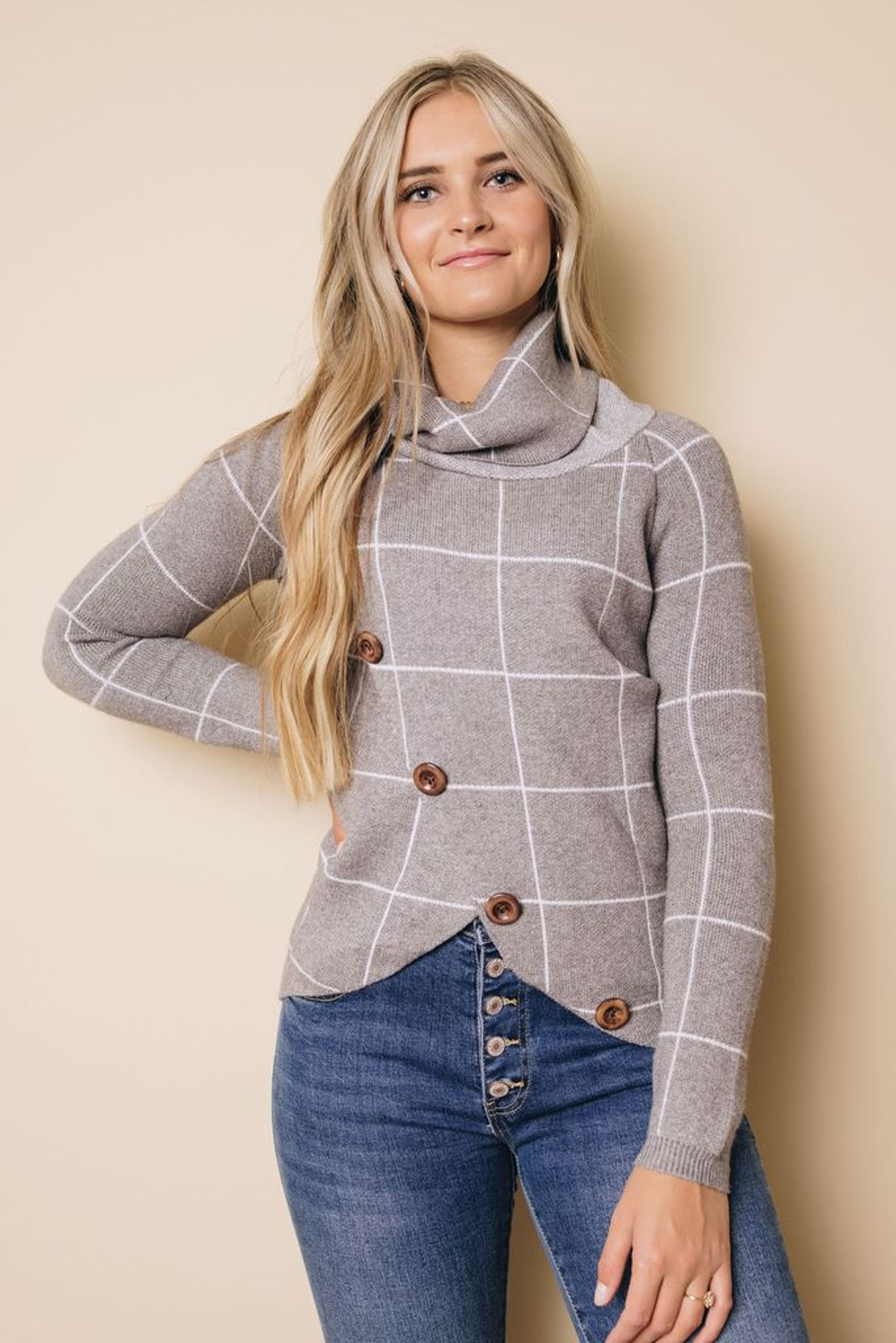 Mix It Up Plaid Turtleneck Stay Warm in Style