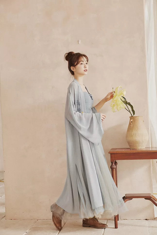 Molifusu | Blue Lotus Embroidered Kimono Fangyan