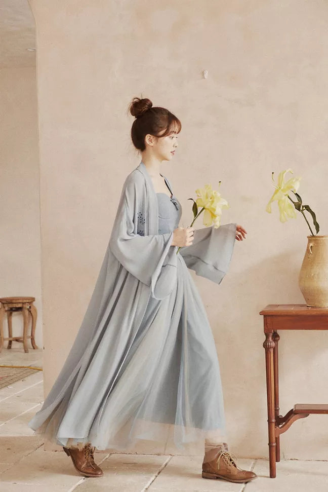 Molifusu | Blue Lotus Embroidered Kimono Fangyan