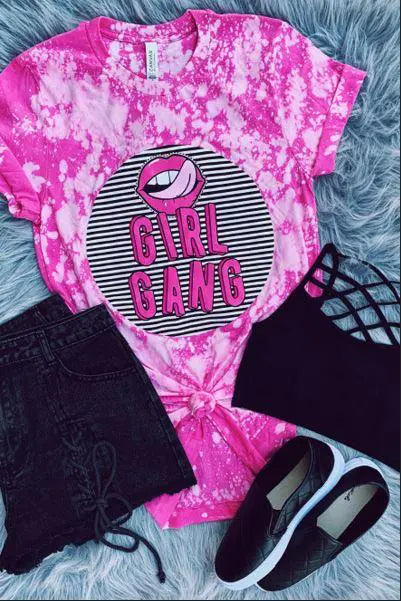 Mom's Girl Gang Graphic Tee Stay Warm in Style