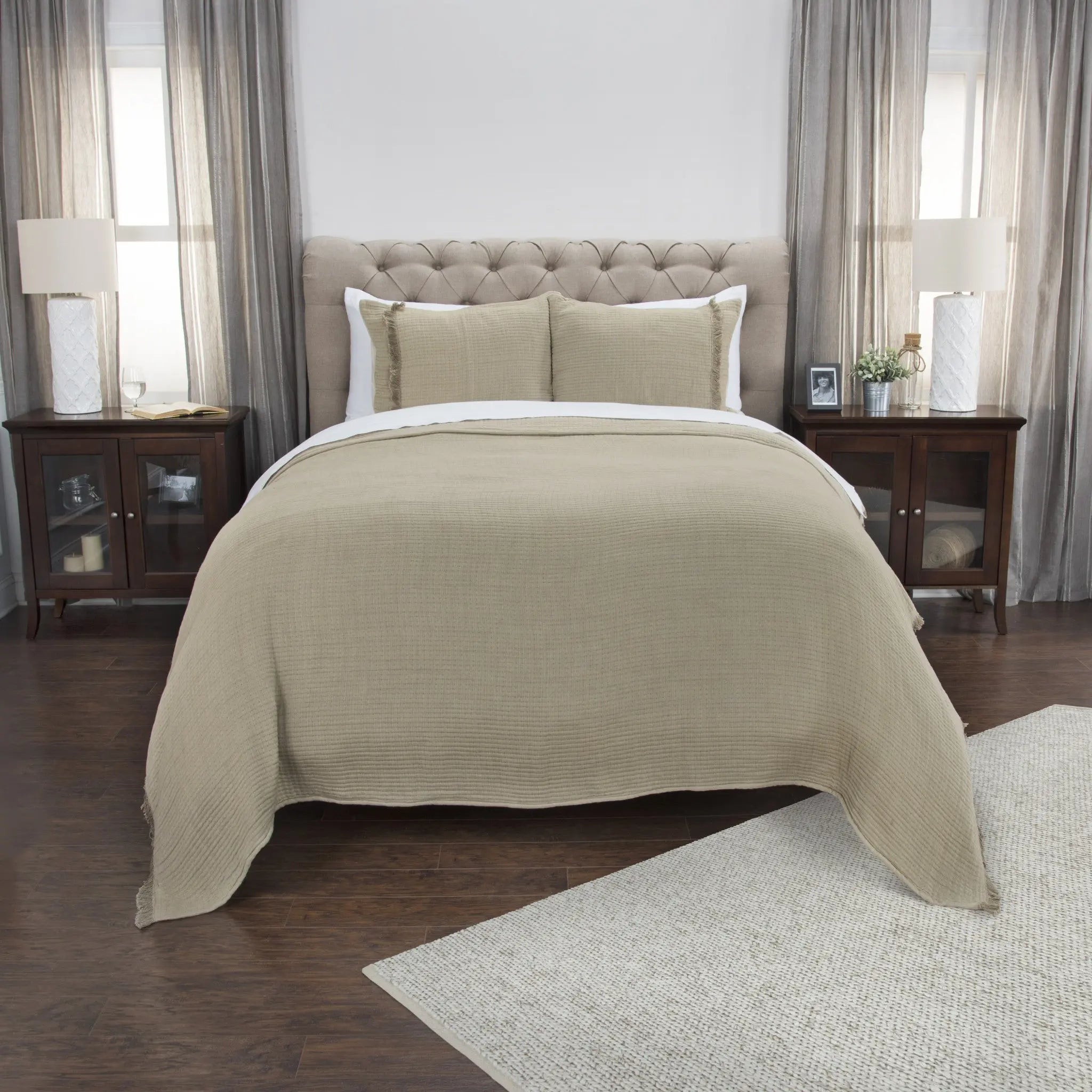 Natural Checkered King Quilt - GreatEagleInc